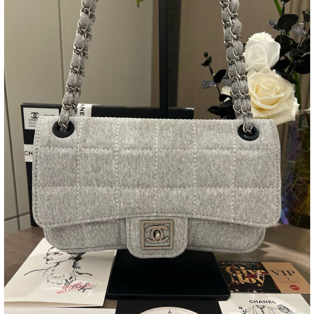 Chanel Beauty Gray Cotton/Polyester Blend Crossbody9,85 x 6 x 2