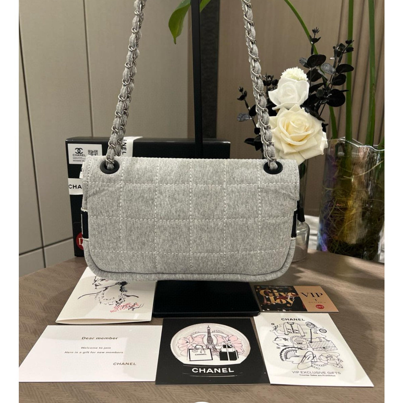 Chanel Beauty Gray Cotton/Polyester Blend Crossbody9,85 x 6 x 2