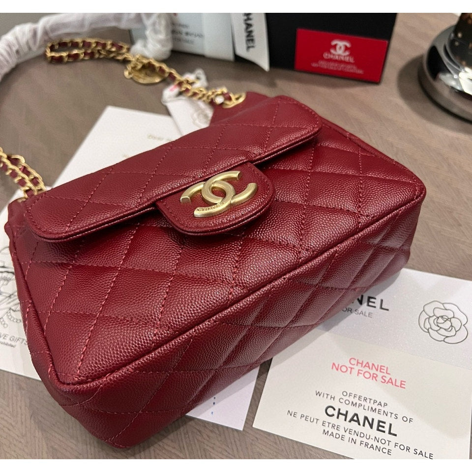 Chanel Beaute NEW Makeup Quilted Novelty Bag Red with Gold Hardware