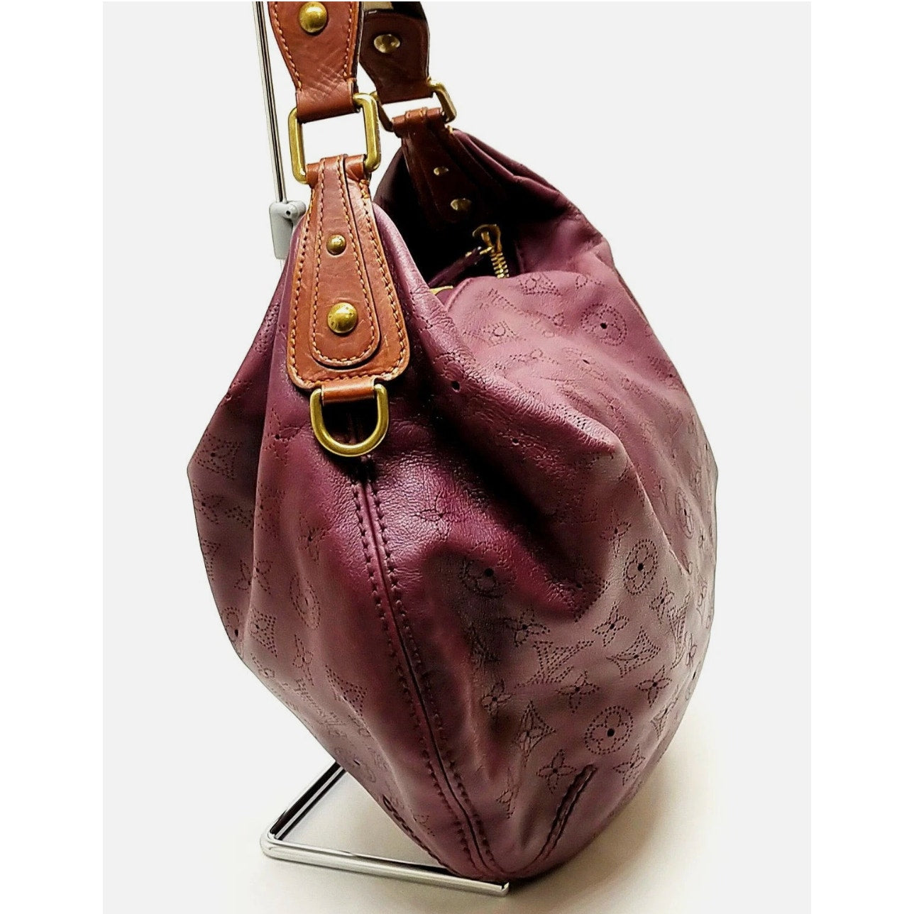 Louis Vuitton LV Shoulder Bag Onata GM purple Mahina