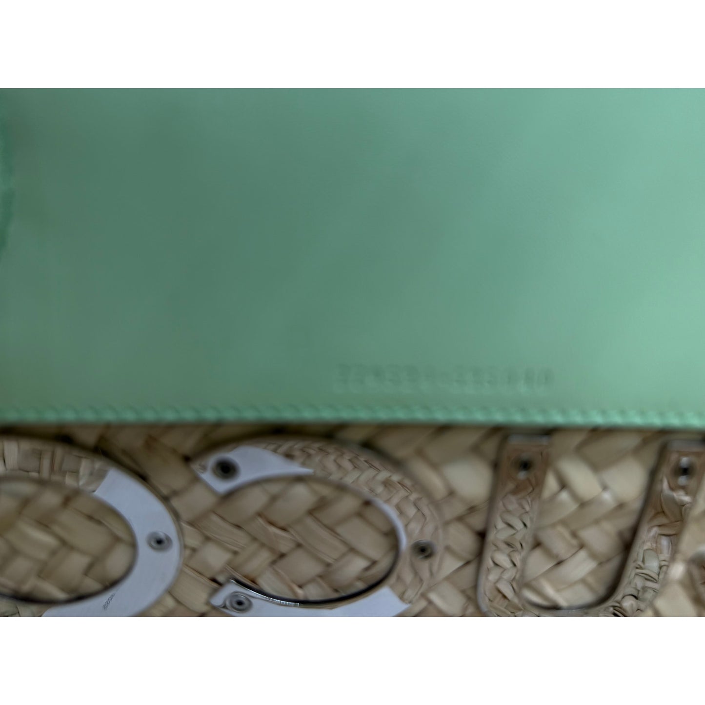 NWT GUCCI RAFFIA TOTE BAG WITH LOGO & COA 10.23 x 8.58 x 7.08