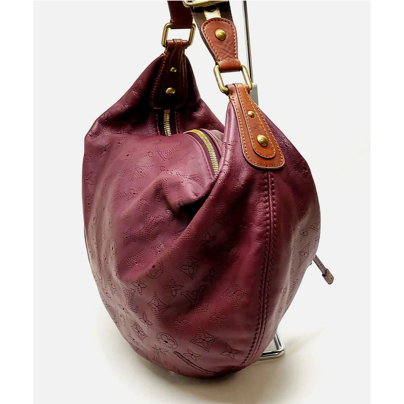 Louis Vuitton LV Shoulder Bag Onata GM purple Mahina