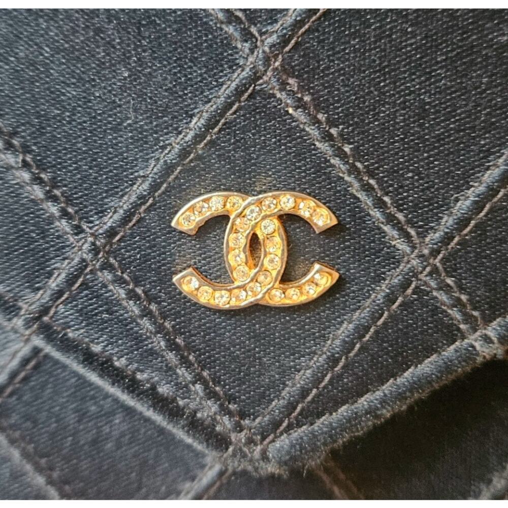 Chanel Vintage Diamond Stitch Wallet