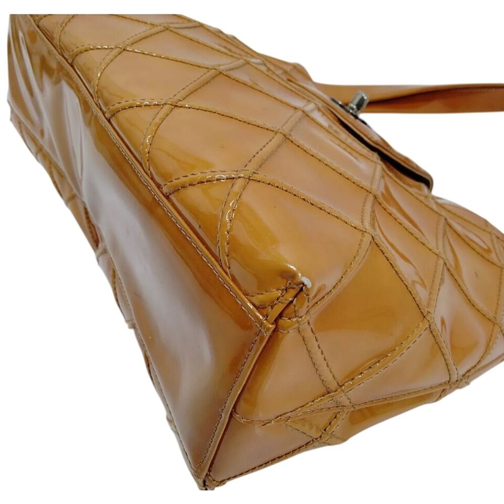 CHANEL Quilted Matelasse Shoulder Bag Patent leather Yellow CC - PRISTINE