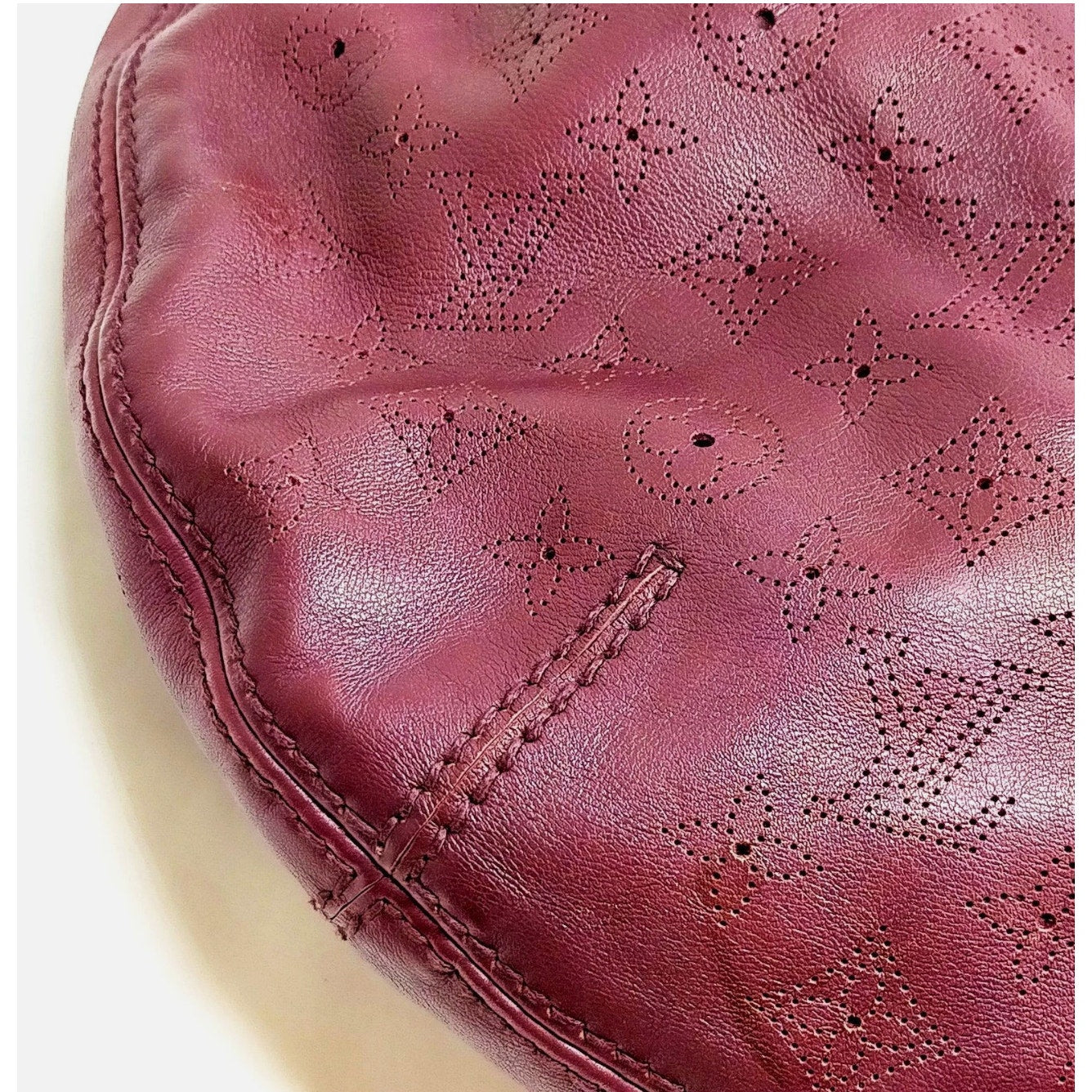 Louis Vuitton LV Shoulder Bag Onata GM purple Mahina