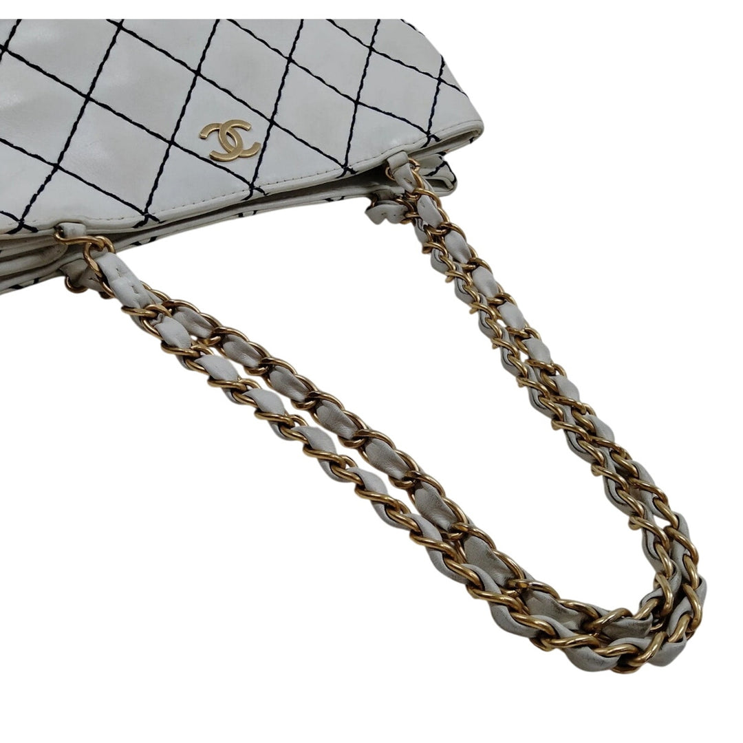 1861 Chanel White & Navy Blue Diamond Stitch Shoulder Tote EUC