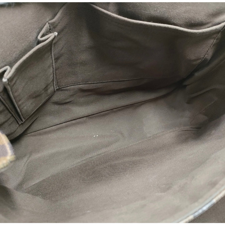 LOUIS VUITTON
Damier Ebene Melville Messenger Bag