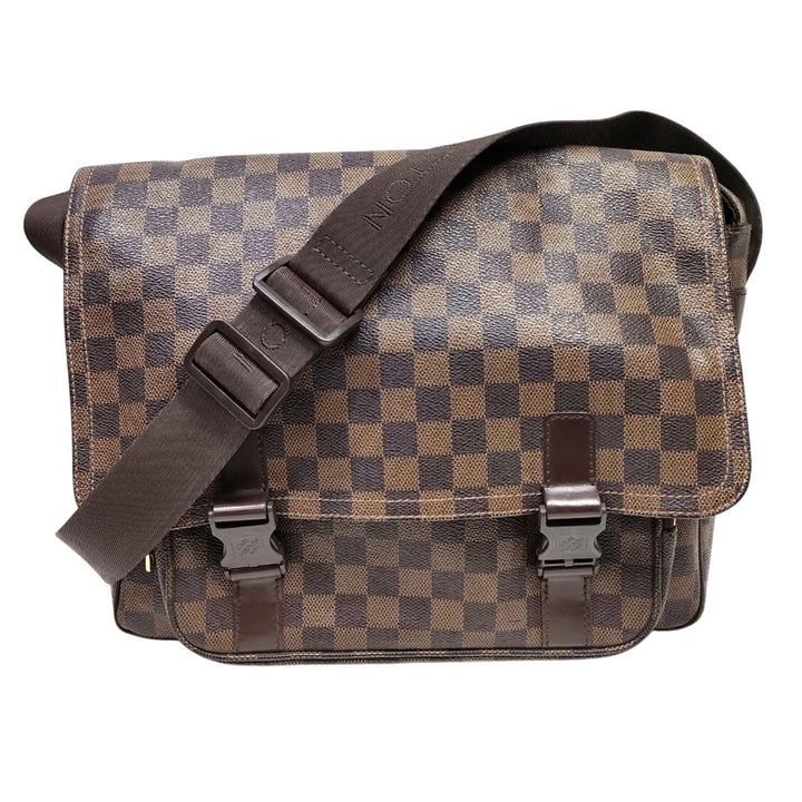 LOUIS VUITTON
Damier Ebene Melville Messenger Bag