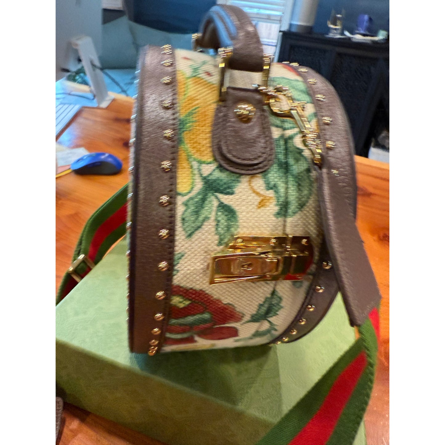 LIMITED EDITION GUCCI VINTAGE FLORAL HAT CASE / CROSSBODY NWT & COA MSRP $6890