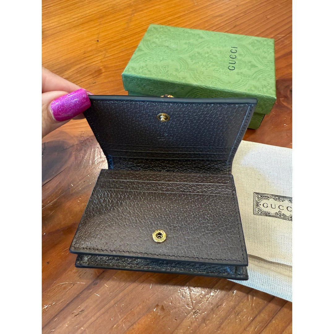 GUCCI Monogram Jumbo GG Textured Dollar Calfskin Diana Wallet Camel Ebony NWT