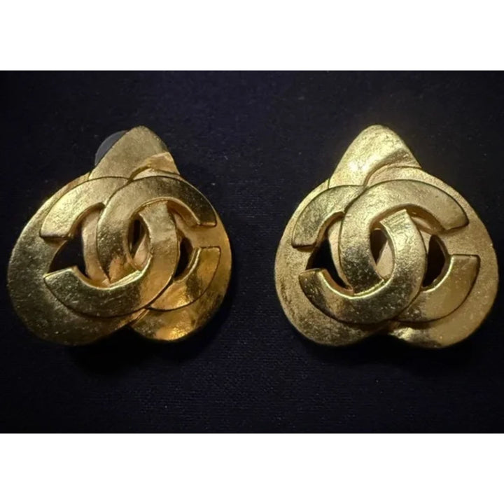 CHANEL CC Logo Heart Motif Earrings Vintage 1997 24K Gold Plated EUC