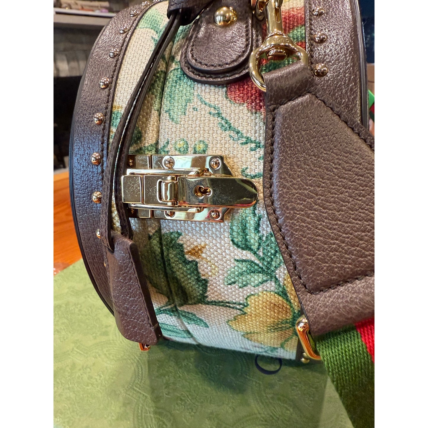 LIMITED EDITION GUCCI VINTAGE FLORAL HAT CASE / CROSSBODY NWT & COA MSRP $6890