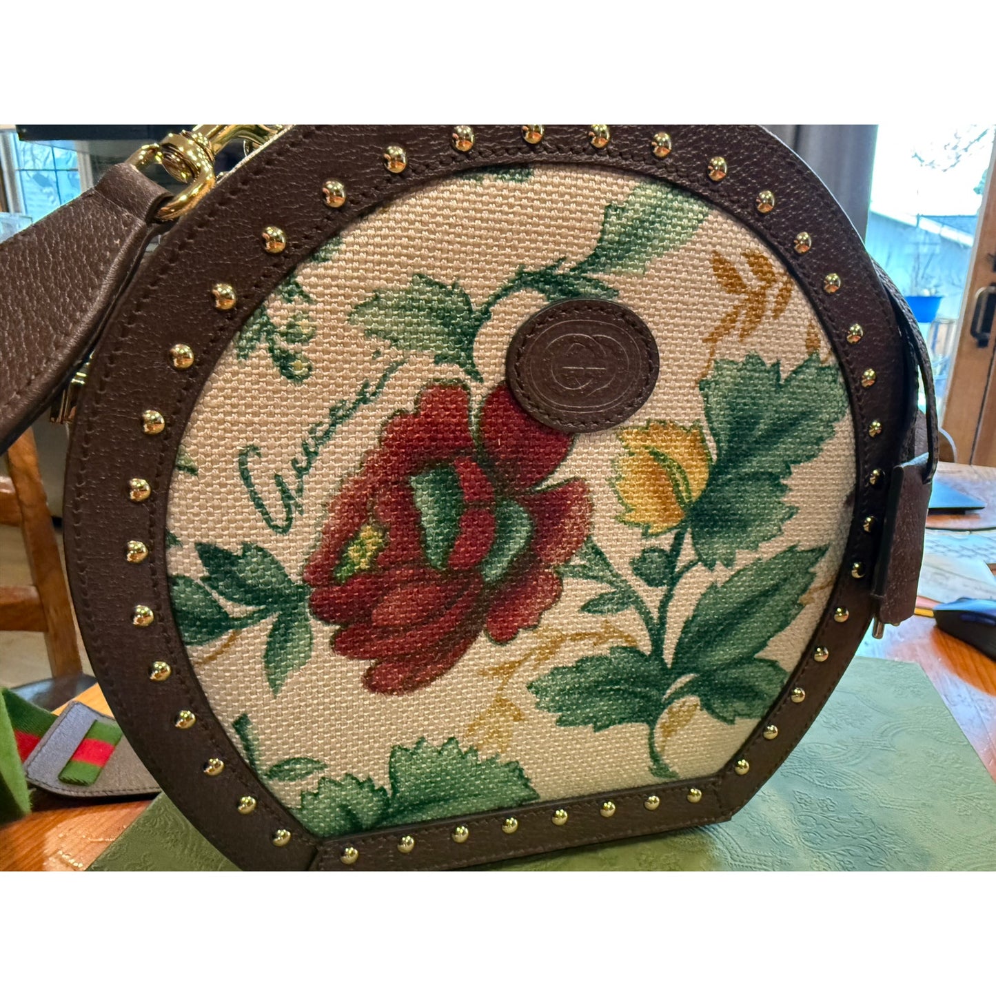 LIMITED EDITION GUCCI VINTAGE FLORAL HAT CASE / CROSSBODY NWT & COA MSRP $6890
