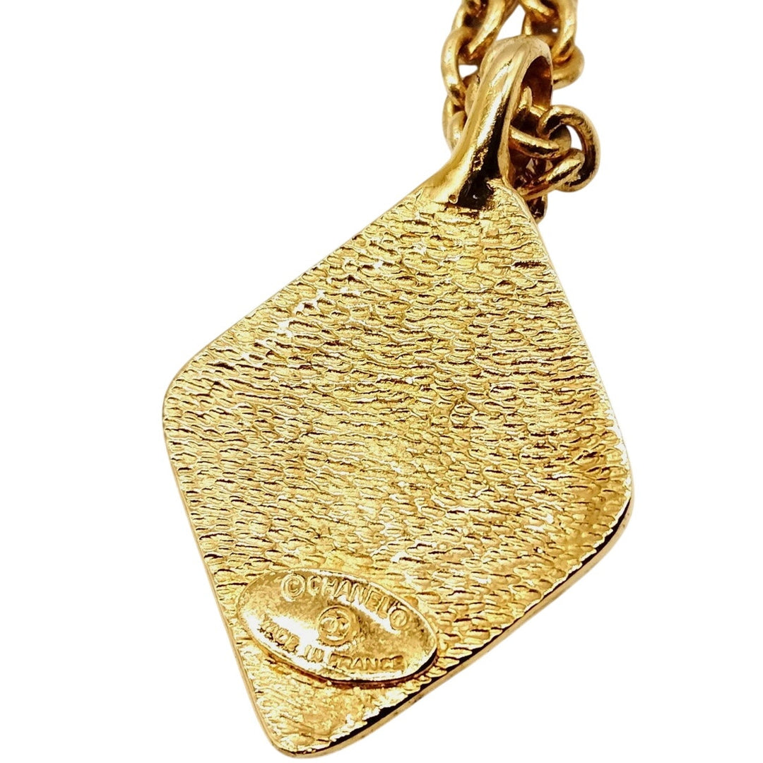 Chanel Vintage Coco Mark necklace with a Rhombus Pendant gold-plated metal.