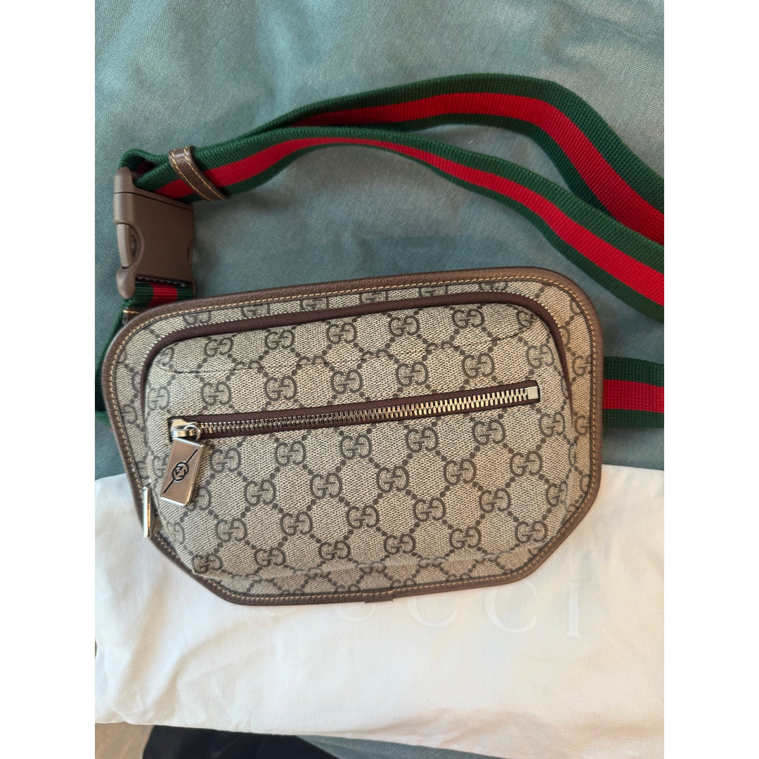 GUCCI GG Supreme Belt Bag Sold Out NWT