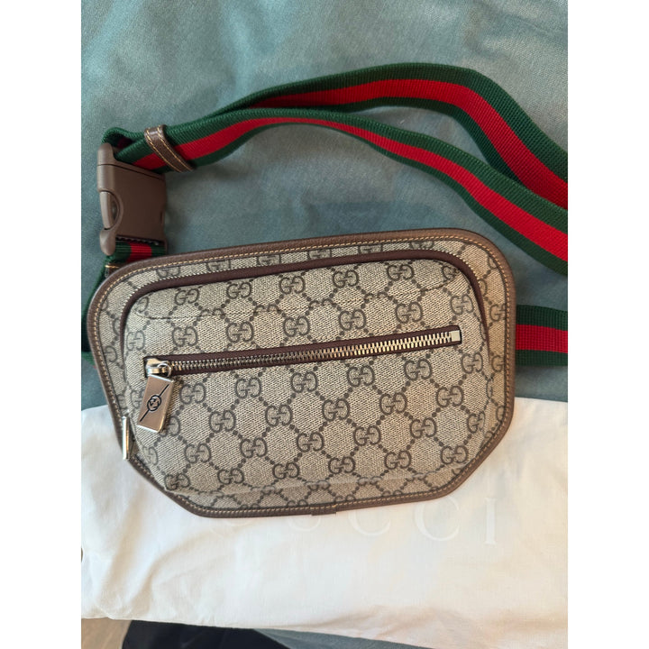 GUCCI GG Supreme Belt Bag Sold Out NWT