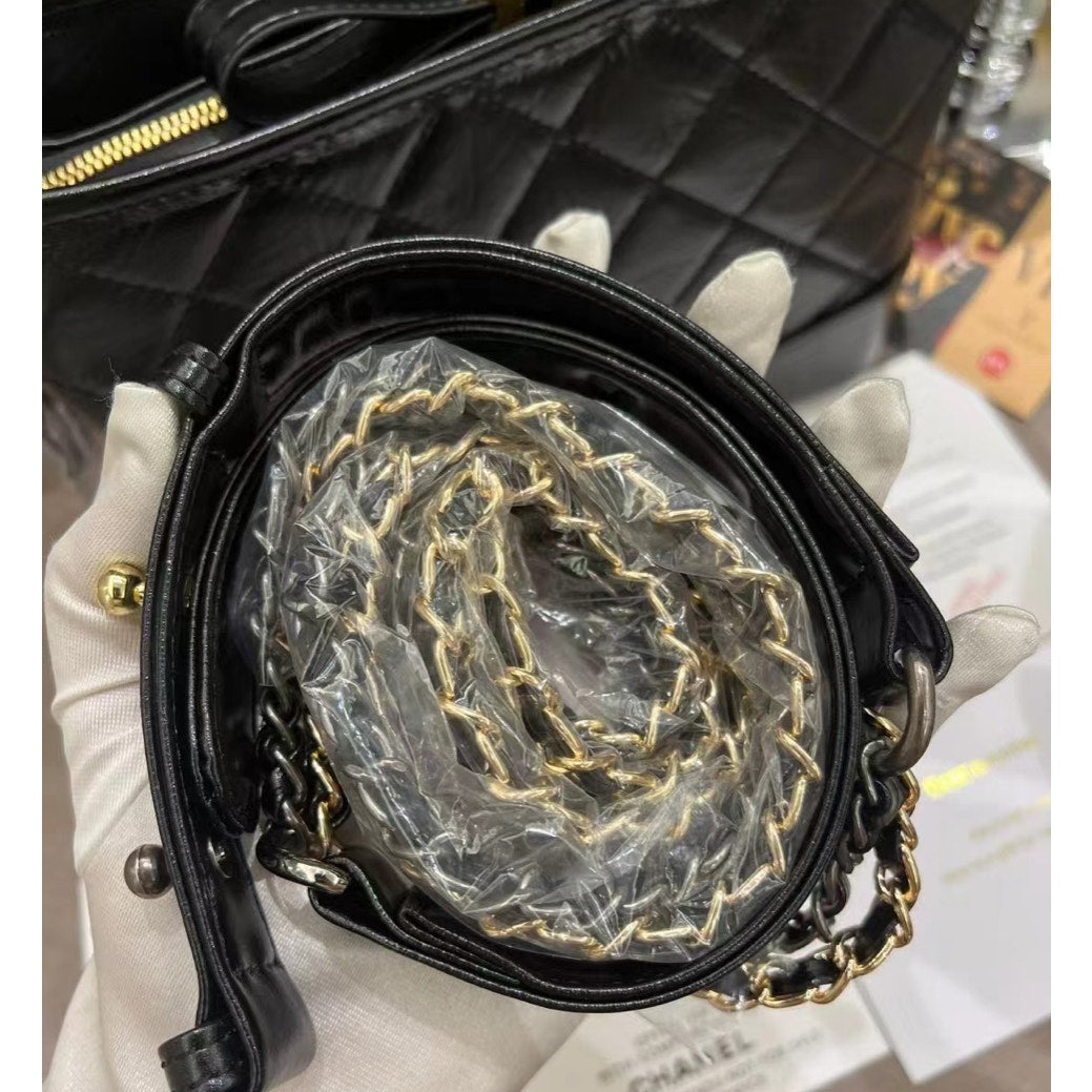 Chanel Beaute NEW Makeup Black Quilted Gold Hardware 7.75 x 4.75x 2.33