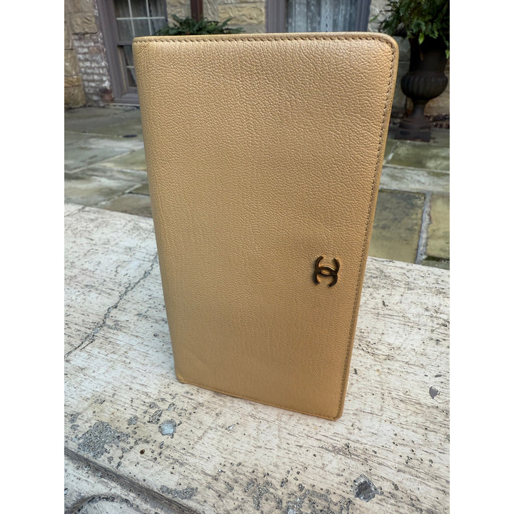 CHANEL CAVIAR LEATHER WALLET IN BEIGE