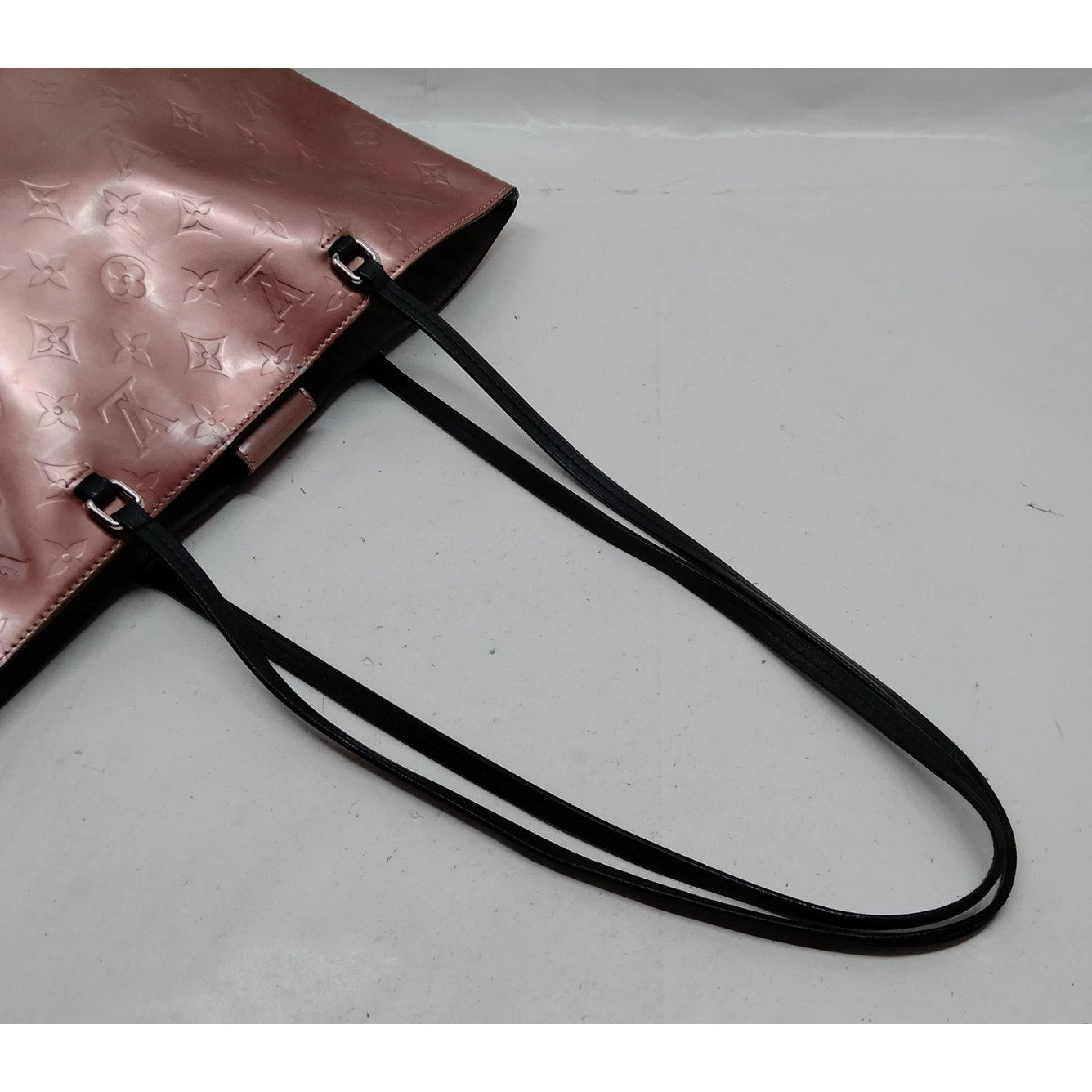 Louis Vuitton  Vernis Long Beach PM Rose Cuivre