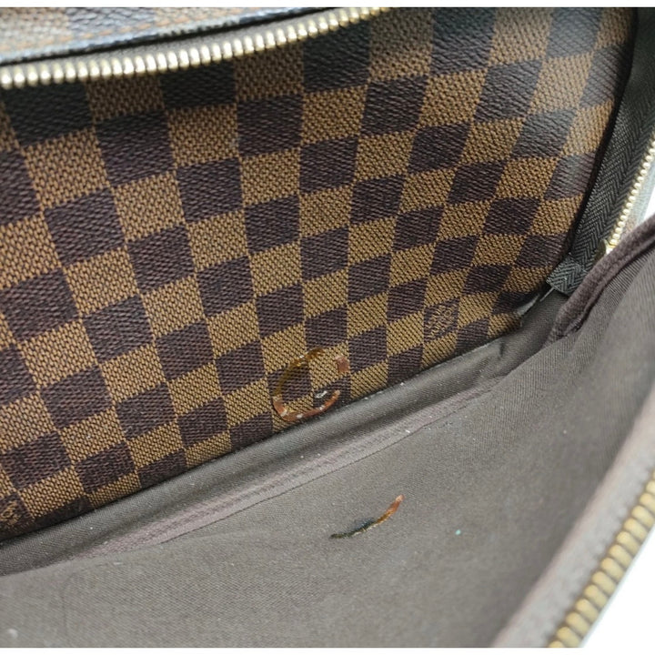 LOUIS VUITTON
Damier Ebene Melville Messenger Bag
