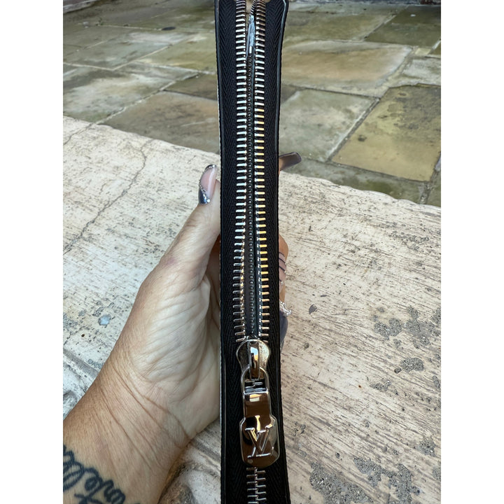 Louis Vuitton White Taigarama Zippy Wallet Pristine