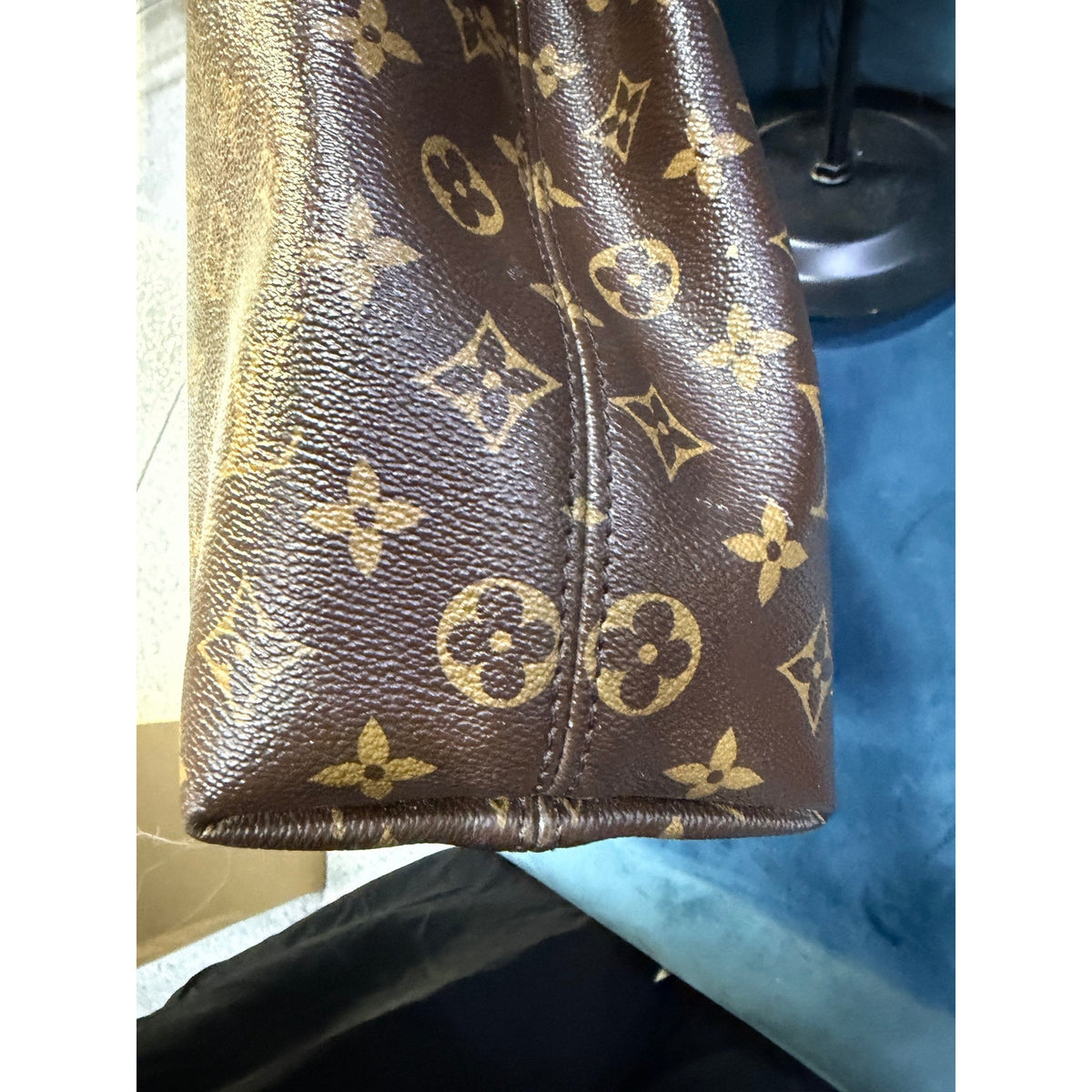 Louis Vuitton Graceful EUC With COA