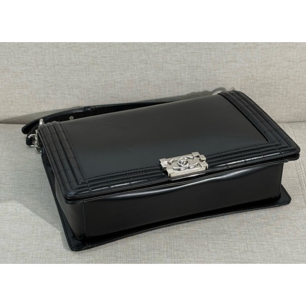 twowildones22 Chanel Patent Leather Raverso Xtra Large Boy Bag Pristine