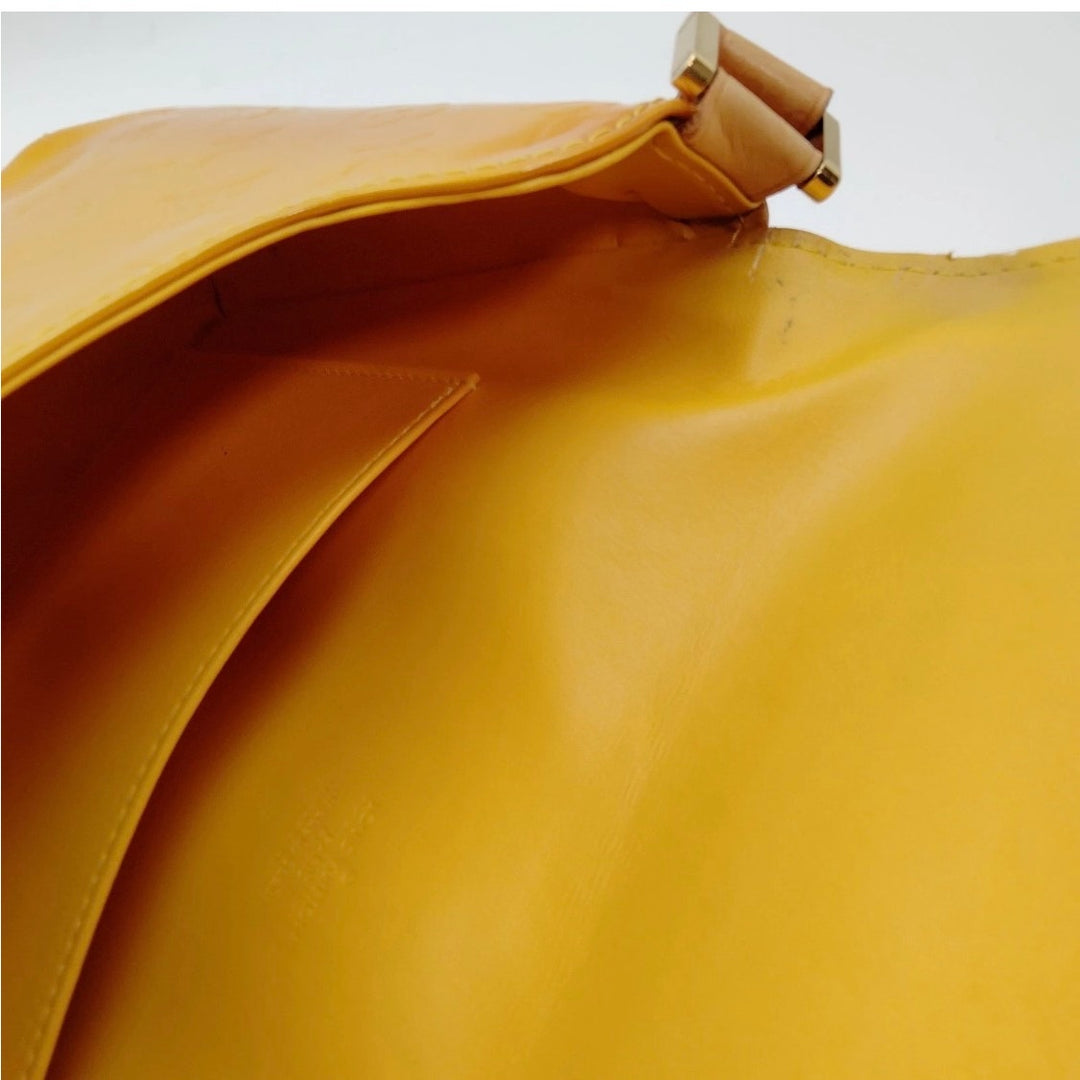 Louis Vuitton LV Crossbody bag Thompson Street Yellow Vernis