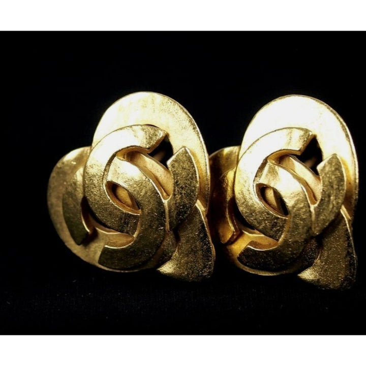 CHANEL CC Logo Heart Motif Earrings Vintage 1997 24K Gold Plated EUC