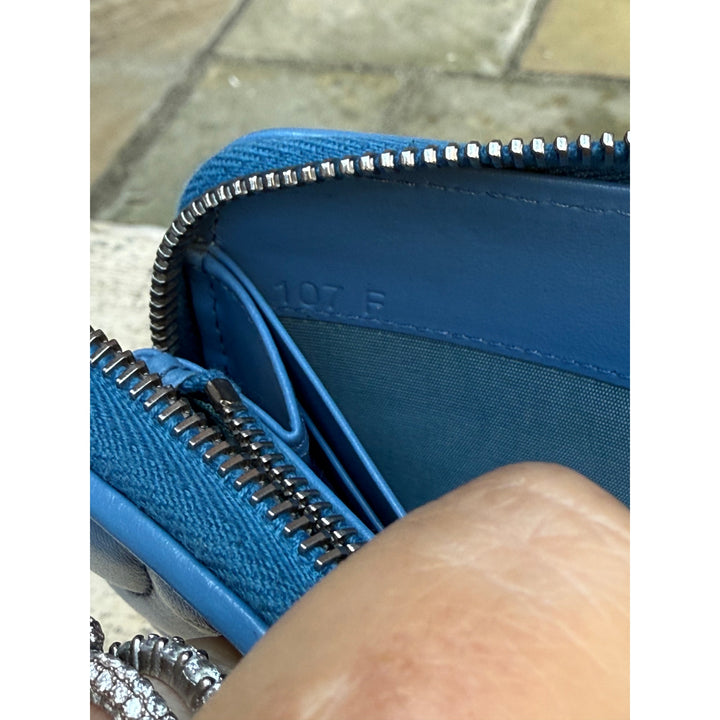 Prada Diagramme zippy wallet - blue quilted nappa calfskin leather Pristine