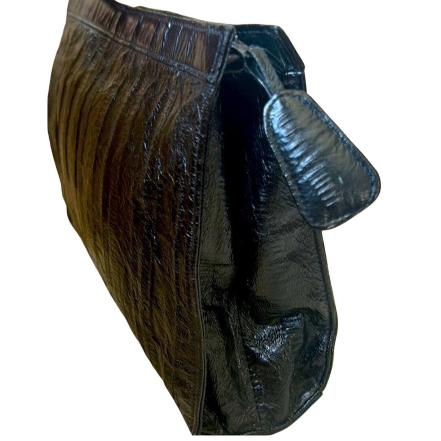 HU GARI’S KOREAN EEL SKIN CLUTCH NWOT - VERY UNIQUE