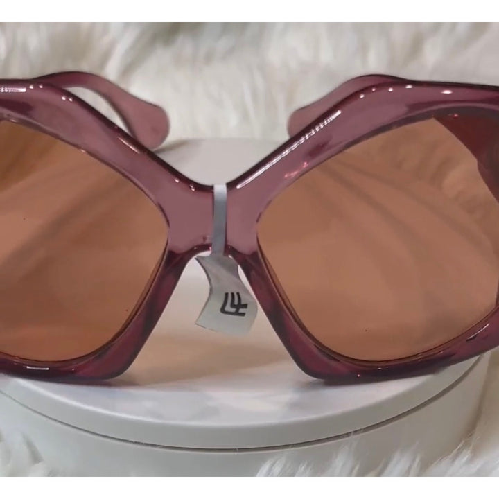 Gucci
Gucci Magenta GG0875S Oversized Sunglasses NWT
