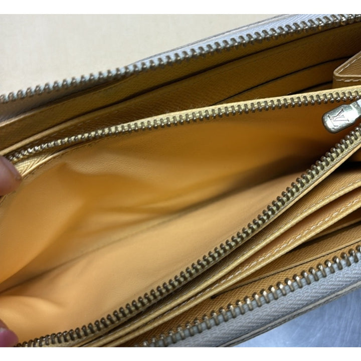 Louis Vuitton Limited Edition Damier Azure Illustre Hot Air Balloon Wallet EUC