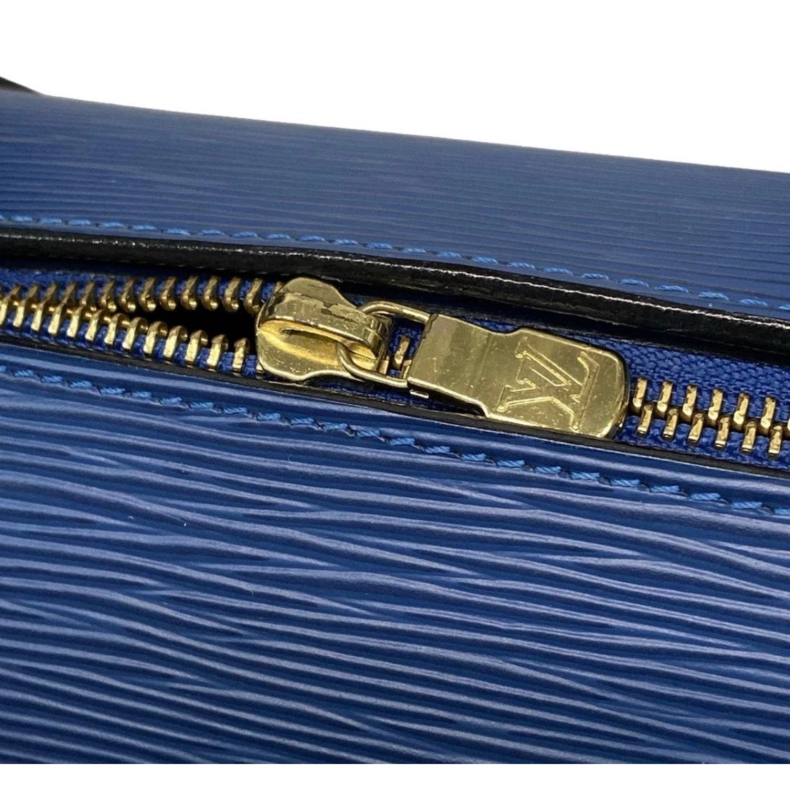 LOUIS VUITTON Soufflot Toledo Blue Epi Handbag W Pouch EUC