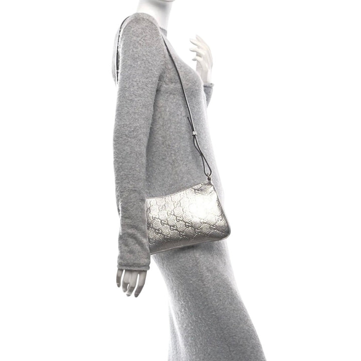 GUCCI Metallic GG Grainy Calfskin Emblem Medium Shoulder Bag Silver NWT