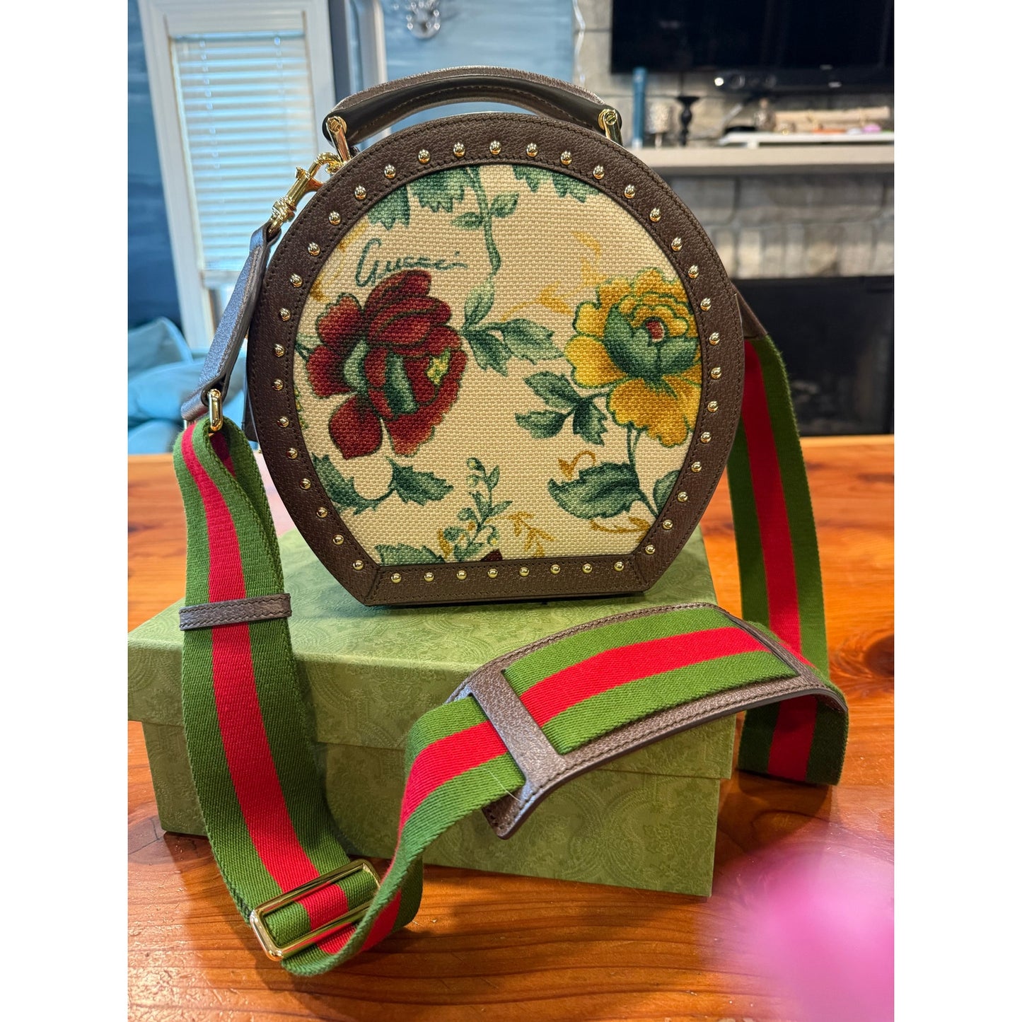 LIMITED EDITION GUCCI VINTAGE FLORAL HAT CASE / CROSSBODY NWT & COA MSRP $6890