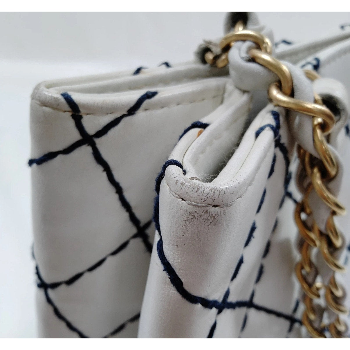Chanel 1861 White & Navy Blue Diamond Stitch Shoulder Tote EUC