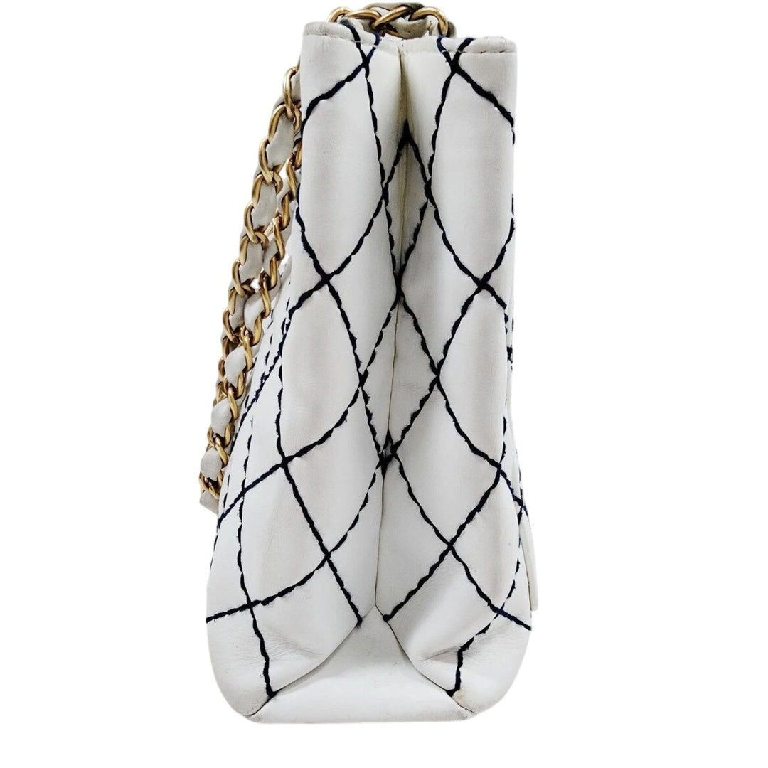 1861 Chanel White & Navy Blue Diamond Stitch Shoulder Tote EUC