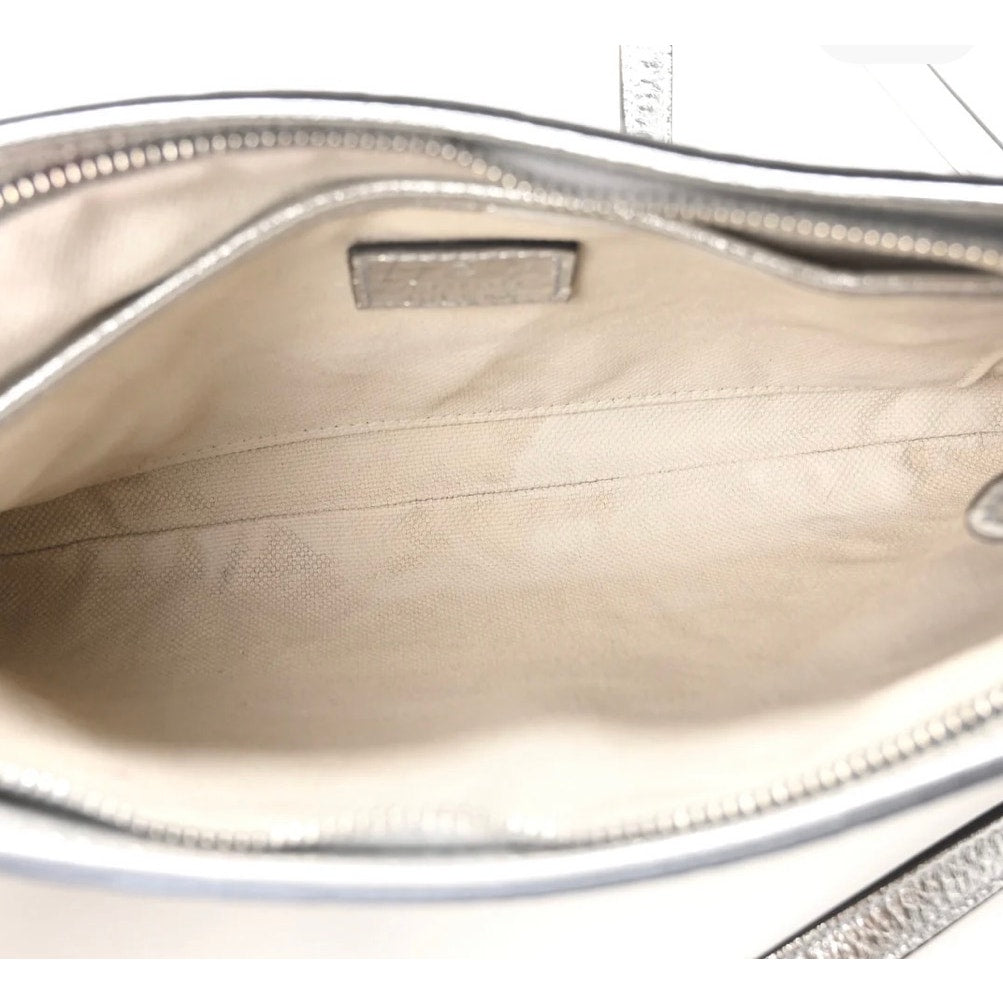 GUCCI Metallic GG Grainy Calfskin Emblem Medium Shoulder Bag Silver NWT