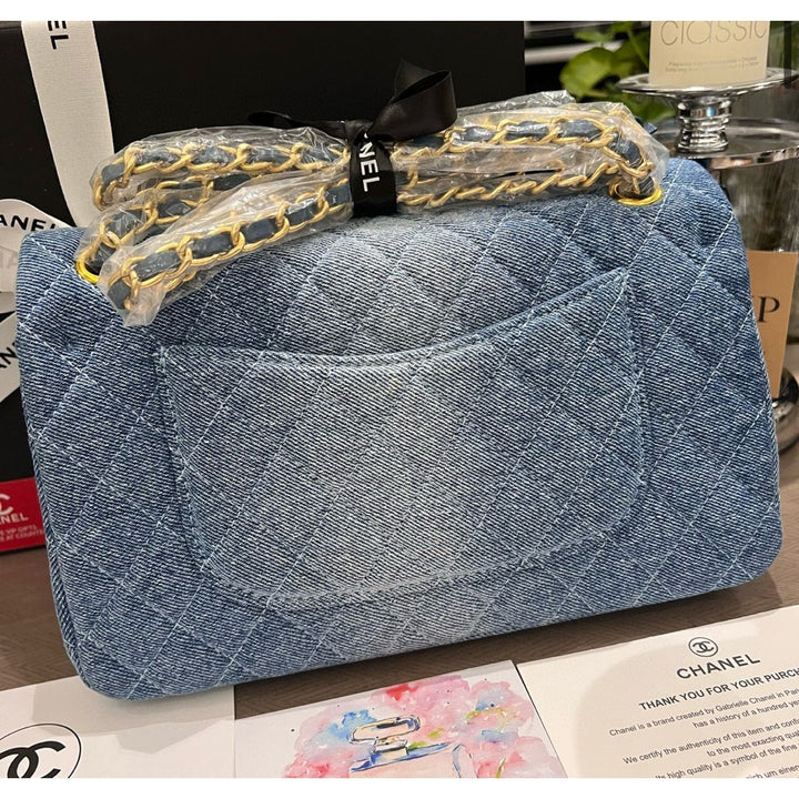 Chanel Beaute NEW Makeup Denim Quilted Gold Hardware 10.25 x 6.29 x 2.33