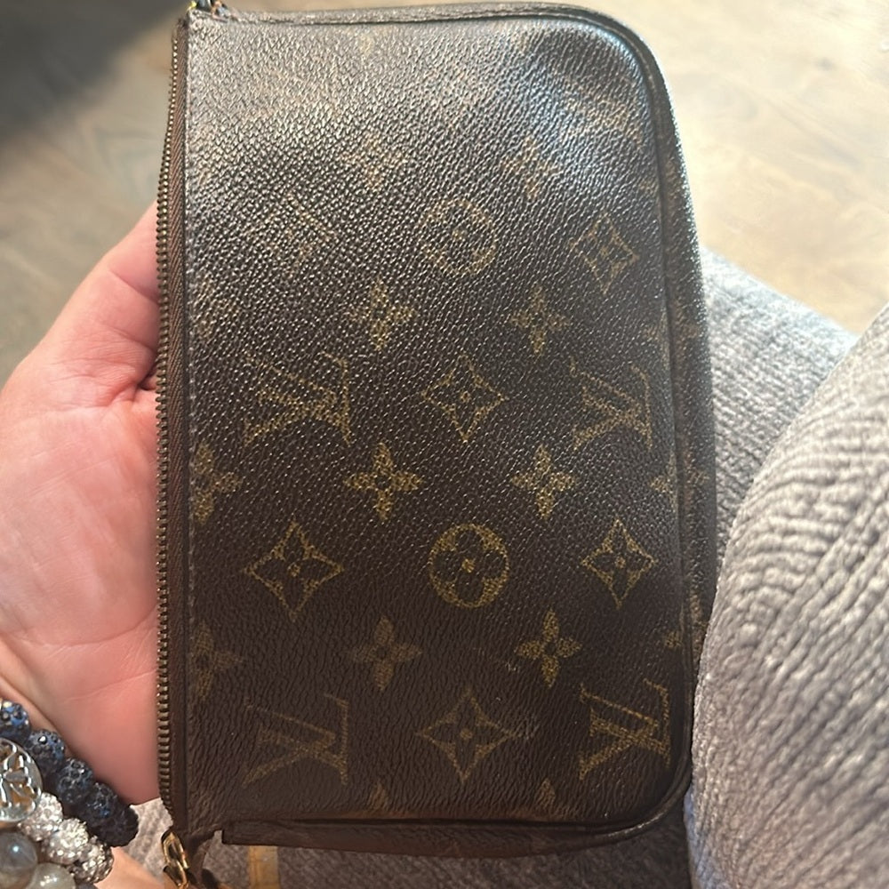 Louis Vuitton Pochette Accessoires Monogram