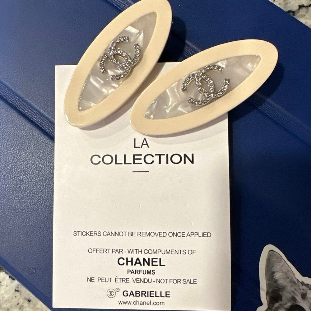 Chanel Hairpin LA Collection Cream W/ Rhinestones CC