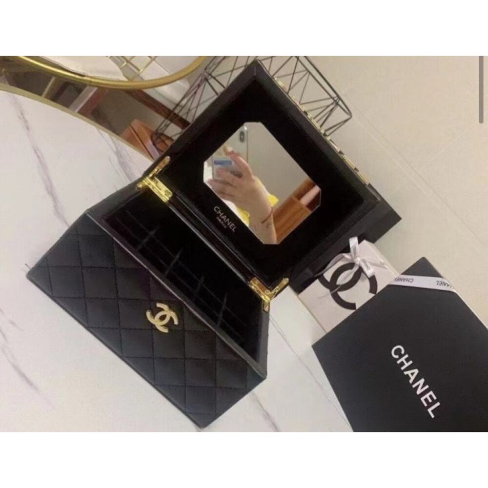 Chanel Beauty GWP Lipstick Cosmetic Vanity Case 7.75 x7.75