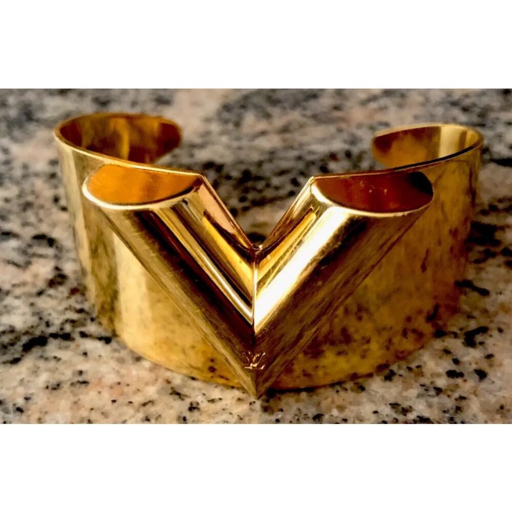 Louis Vuitton Essential V Cuff Bracelet