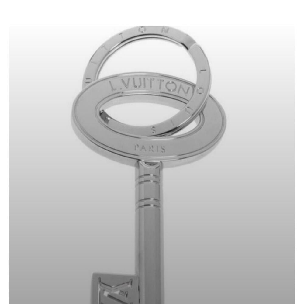 Louis Vuitton Palladium Finish Travel Key Ring