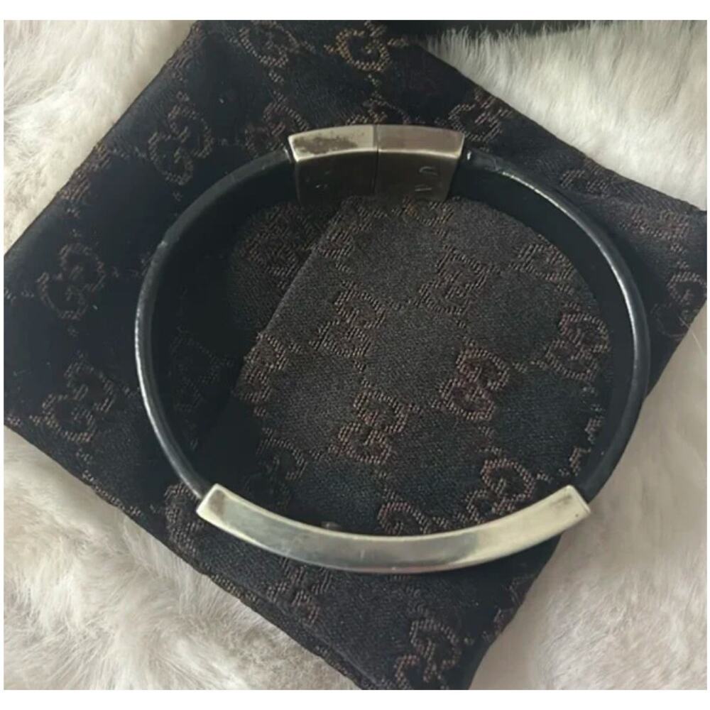 Gucci 925 silver and black leather bracelet with box and dust bag