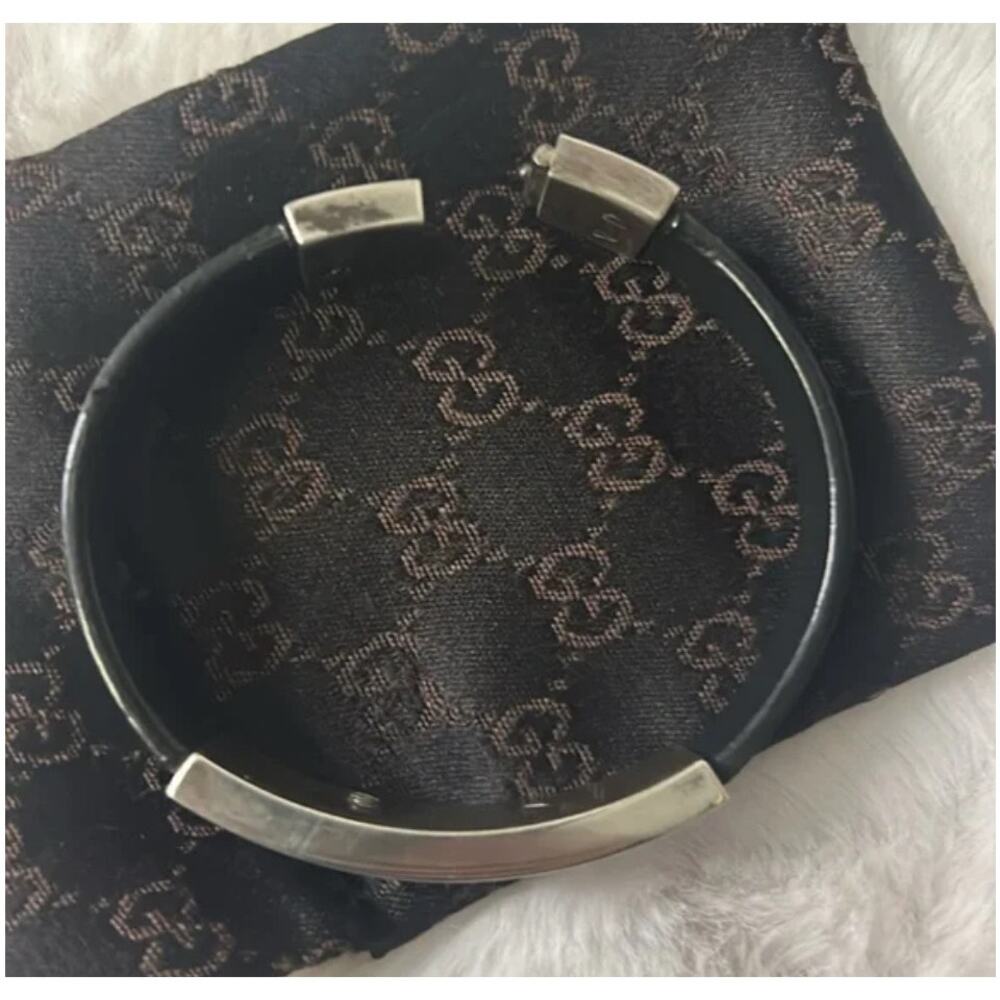 Gucci 925 silver and black leather bracelet with box and dust bag