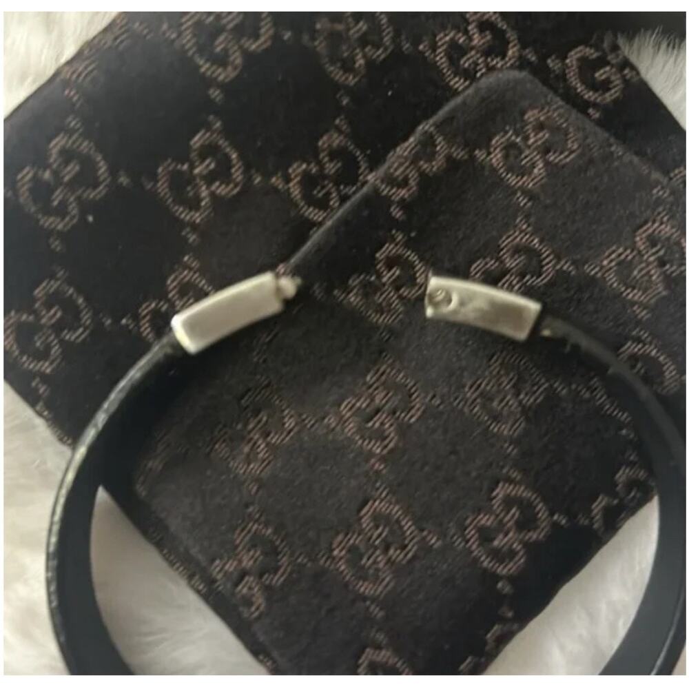 Gucci 925 silver and black leather bracelet with box and dust bag