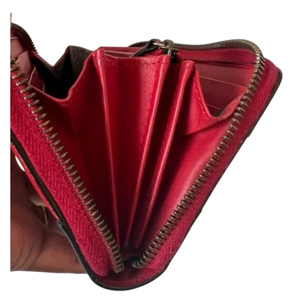 GUCCI Queen Margaret Bee-embellished Leather Zip Around Wallet