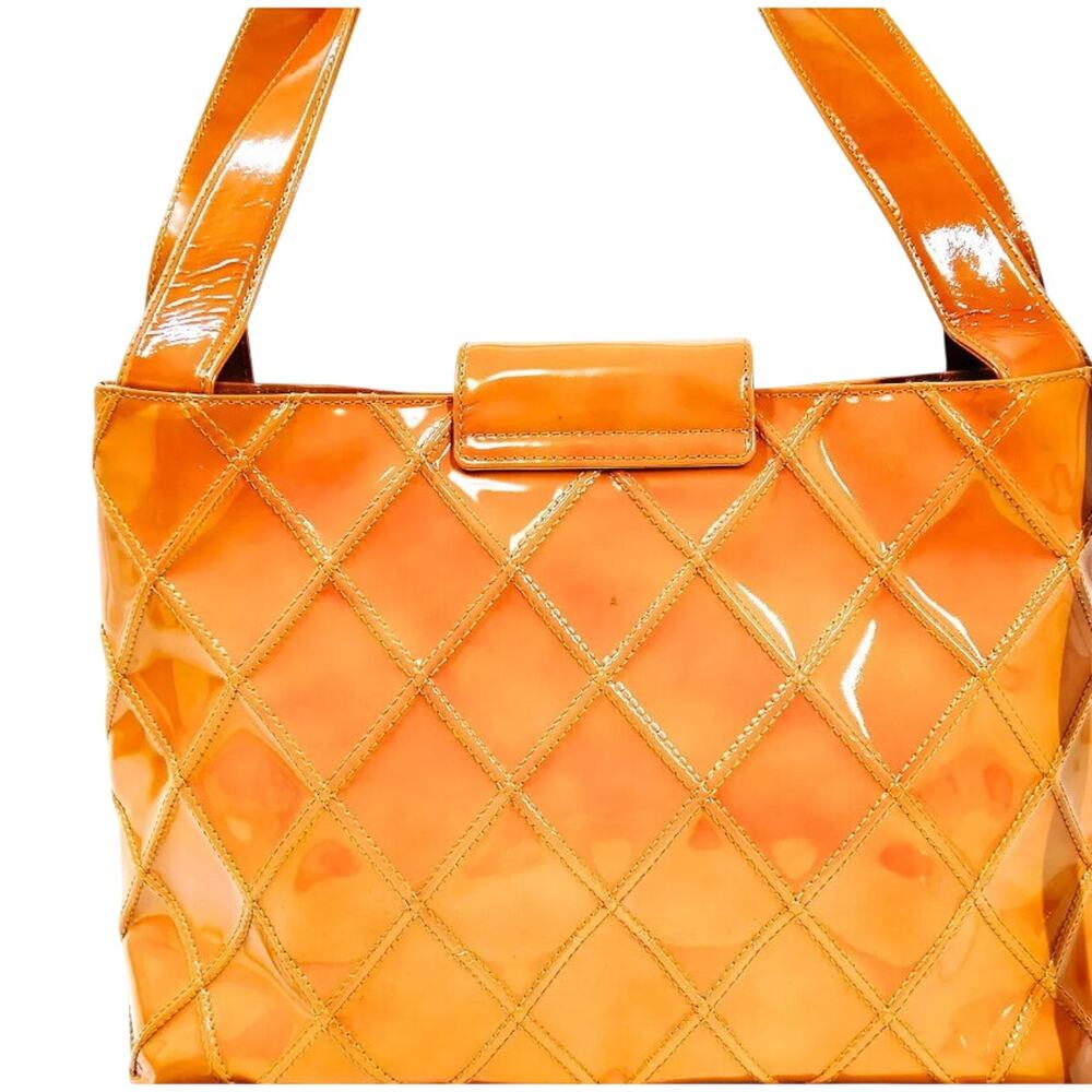 CHANEL Quilted Matelasse Shoulder Bag Patent leather Yellow CC - PRISTINE